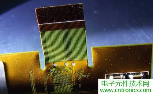 探秘電子紙!一款電紙書的電子墨水屏拆解
