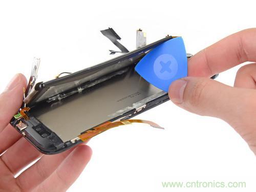 牛人強(qiáng)拆！新HTC One(M8)真機(jī)精密做工難修理