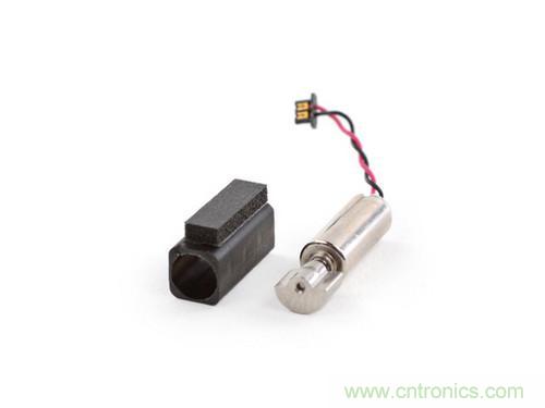 牛人強(qiáng)拆！新HTC One(M8)真機(jī)精密做工難修理