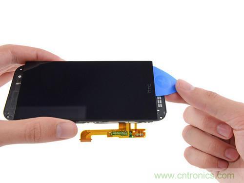 牛人強(qiáng)拆！新HTC One(M8)真機(jī)精密做工難修理