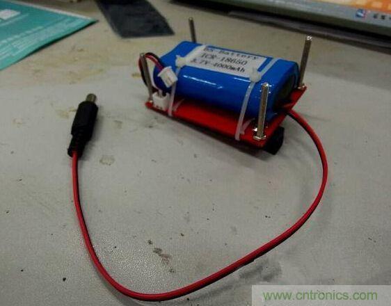 DIY神器：夜間不間斷電源，大學(xué)通宵嗨翻天！