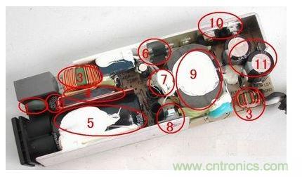 電源適配器的構(gòu)造  6 1. 壓敏電阻，其功能是當(dāng)外界電壓過高時(shí)，壓敏電阻阻值迅速變得很小，與壓敏電阻串聯(lián)的保險(xiǎn)絲被熔斷，從而保護(hù)其他電路不被燒壞。  2. 保險(xiǎn)絲，規(guī)格為2.5A/250V，當(dāng)電路中的電流過大時(shí)，保險(xiǎn)絲會熔斷以保護(hù)其他元件。  3. 電感線圈(又稱扼流圈)，主要功能是降低電磁干擾。  4. 整流橋，規(guī)格為D3SB，作用是把220V交流電變?yōu)橹绷麟姟? 5. 濾波電容，規(guī)格為180&mu;F/400V，作用是濾除直流電中的交流紋波，使電路工作更可靠。  6. 運(yùn)放IC(集成電路)，保護(hù)電路、電壓調(diào)節(jié)的重要組成部分。  7. 溫度探頭，用于探測電源適配器的內(nèi)部溫度，當(dāng)溫度高于某一設(shè)定值時(shí)(不同品牌的電源適配器，其設(shè)定的溫度閥值略有不同)，保護(hù)電路會切斷適配器的電壓輸出，從而保護(hù)適配器不受損壞。   8. 大功率開關(guān)管，是開關(guān)電源中的核心元件之一，開關(guān)電源能&ldquo;一開一關(guān)&rdquo;地工作，開關(guān)管功不可沒。   9. 開關(guān)變壓器，開關(guān)電源中的核心元件之一。   10. 次級整流管，功能是把低壓交流電變?yōu)榈蛪褐绷麟姟Ｔ贗BM的電源適配器中，整流管往往是由兩個(gè)大功率并聯(lián)工作的，以獲得較大的電流輸出。   11. 次級濾波電容，規(guī)格為820&mu;F/ 25V，共有兩個(gè)，起濾除低壓直流電中的紋波的作用。  除上述元件外，電路板上還有可調(diào)電位器及其他阻容元件。