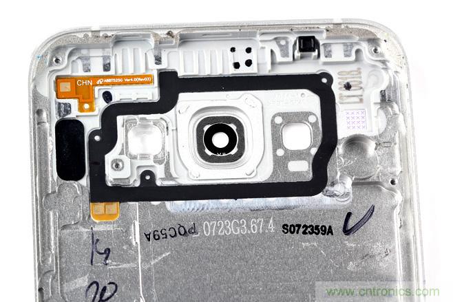 三星Galaxy A8拆解，中端、旗艦傻傻分不清楚
