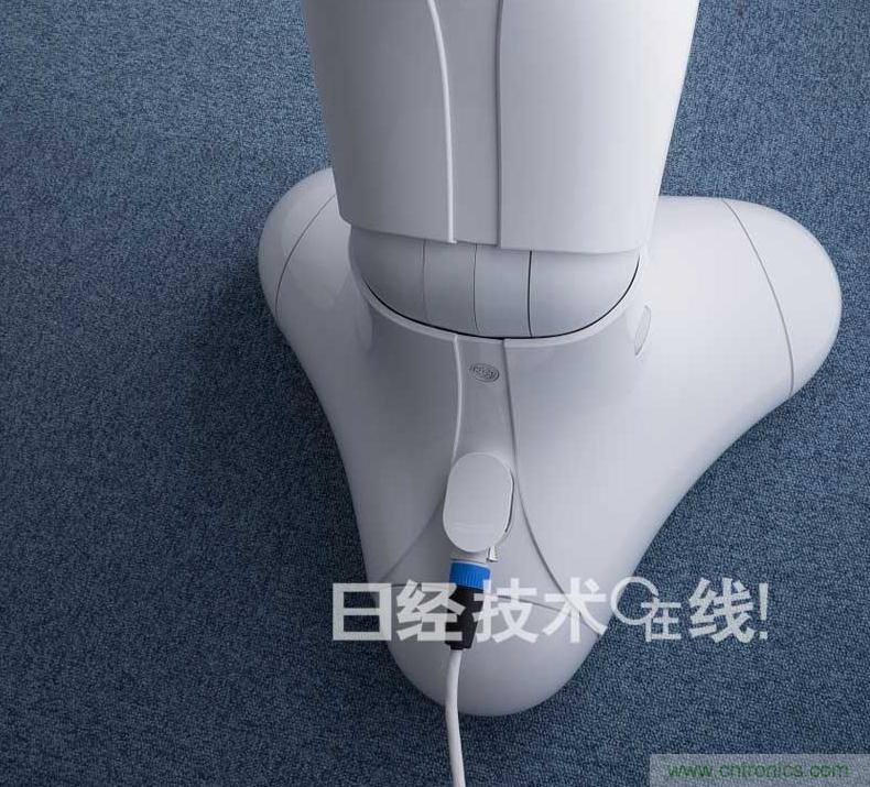 拆解筆記本不過癮，那就來拆拆日本情感機器人吧！