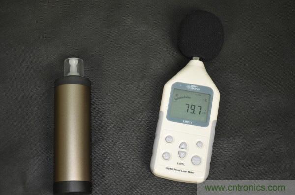 只有奶瓶大小的閃電去漬小神器 &mdash;&mdash;海爾咕咚手持式洗衣機