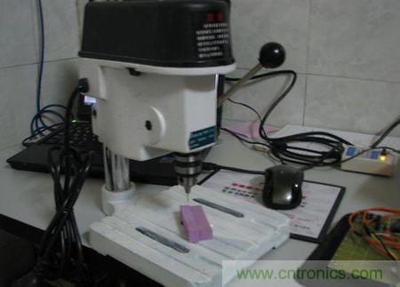 無人機 DIY 制作全過程，酷得不要不要的！