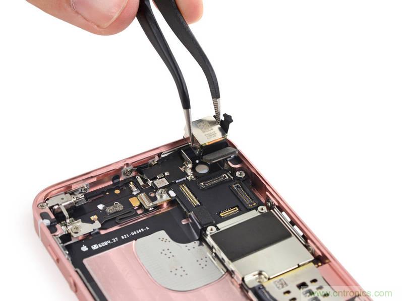 有什么地方沒有變？iPhone SE真機拆解